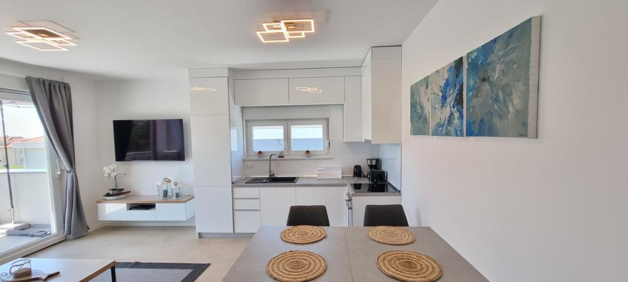 Nova Excellence Apartment Novalja Luaran gambar