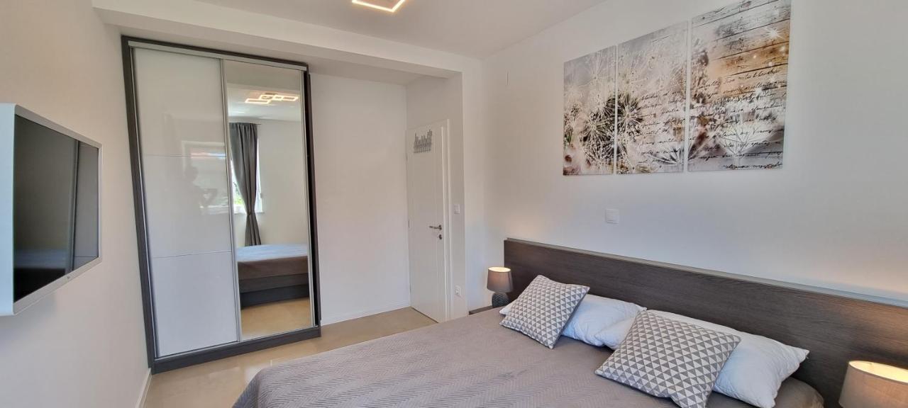 Nova Excellence Apartment Novalja Luaran gambar